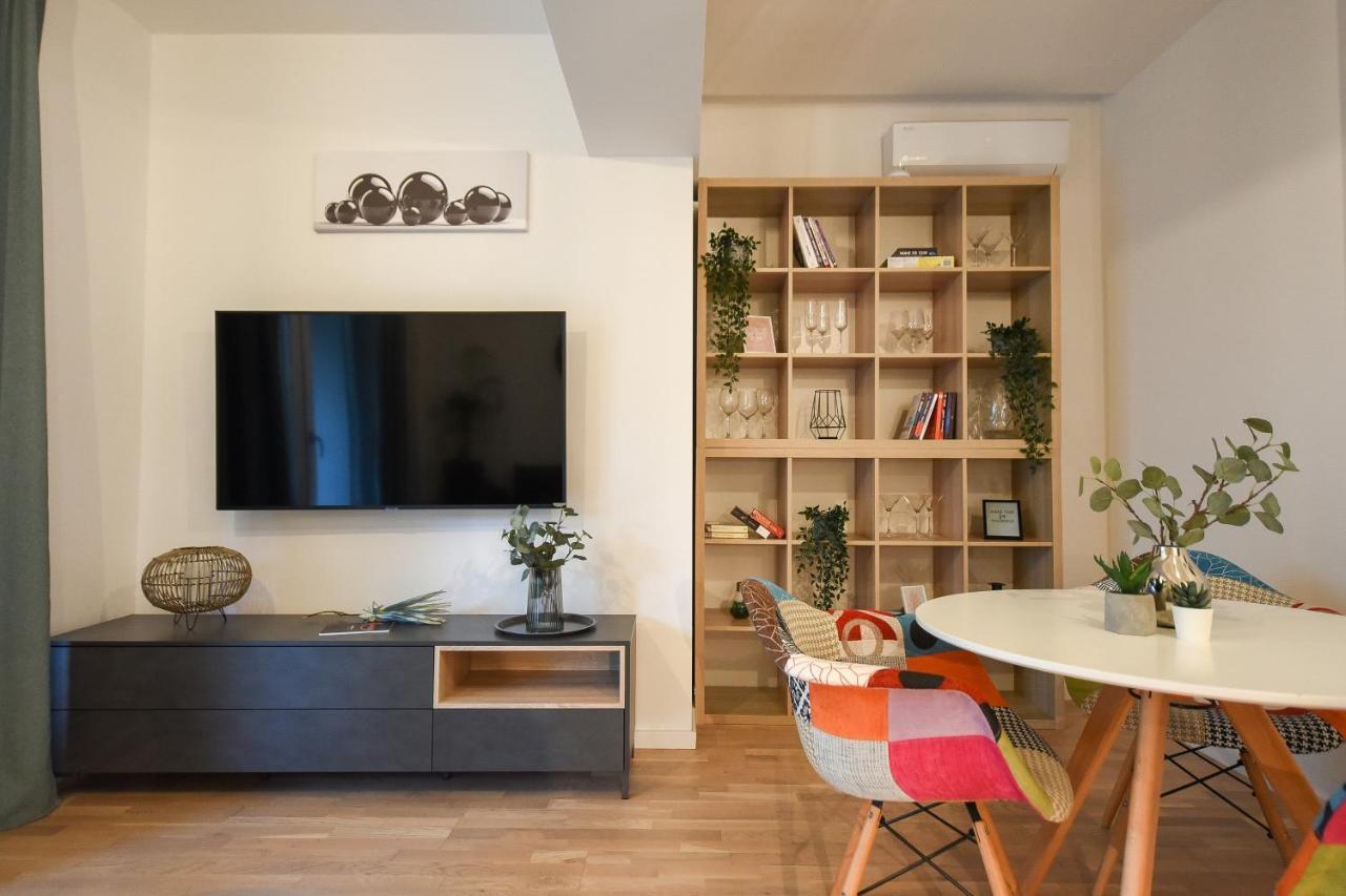 Vacation Feel - 2Br Apartment With Terrace & Private Parking In Baneasa Bucarest Exterior foto