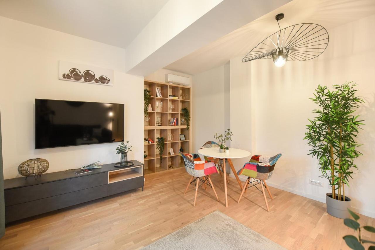 Vacation Feel - 2Br Apartment With Terrace & Private Parking In Baneasa Bucarest Exterior foto