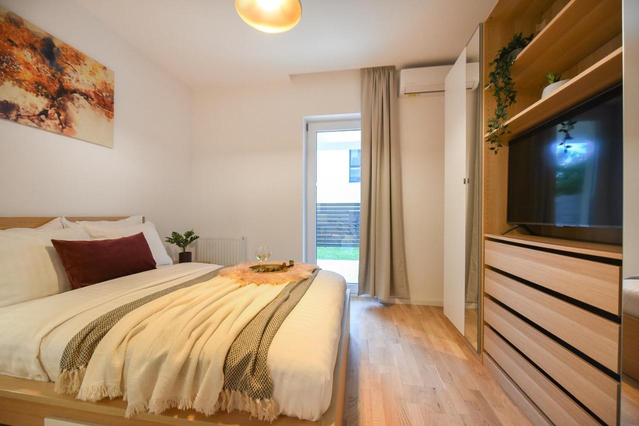 Vacation Feel - 2Br Apartment With Terrace & Private Parking In Baneasa Bucarest Exterior foto