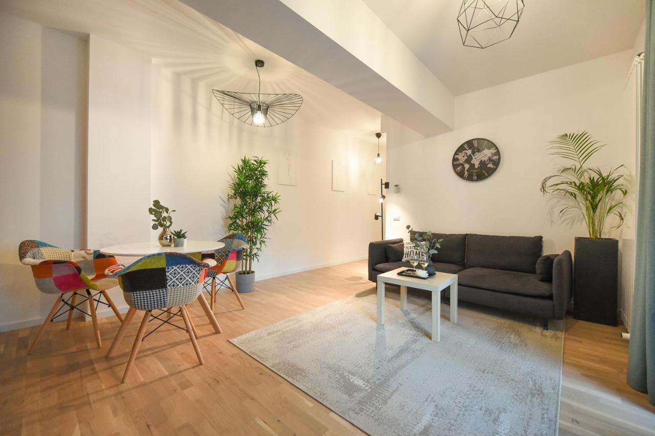 Vacation Feel - 2Br Apartment With Terrace & Private Parking In Baneasa Bucarest Exterior foto