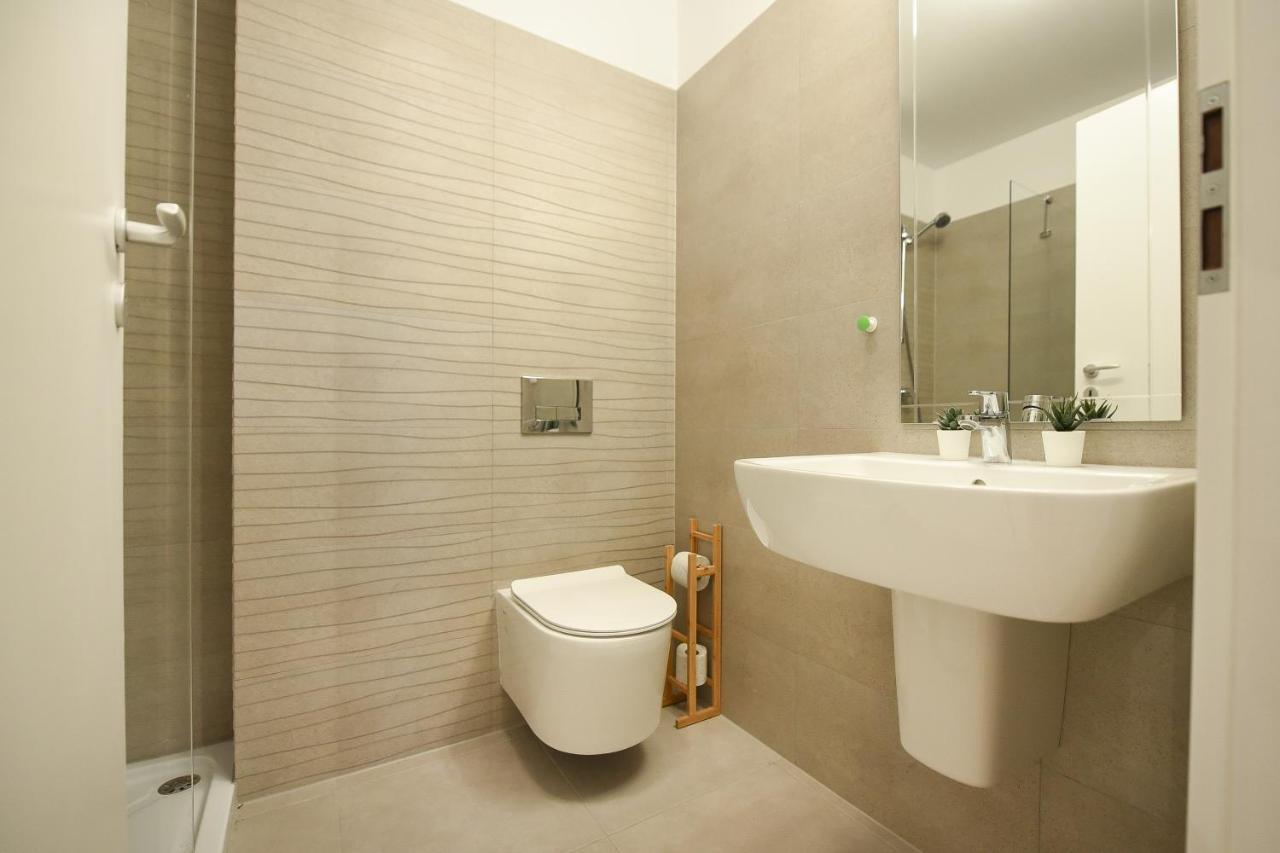 Vacation Feel - 2Br Apartment With Terrace & Private Parking In Baneasa Bucarest Exterior foto