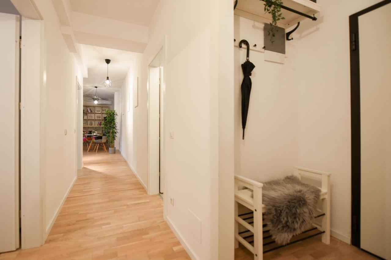 Vacation Feel - 2Br Apartment With Terrace & Private Parking In Baneasa Bucarest Exterior foto