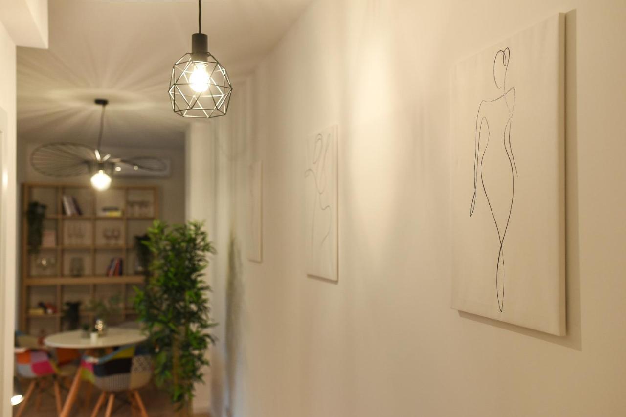 Vacation Feel - 2Br Apartment With Terrace & Private Parking In Baneasa Bucarest Exterior foto